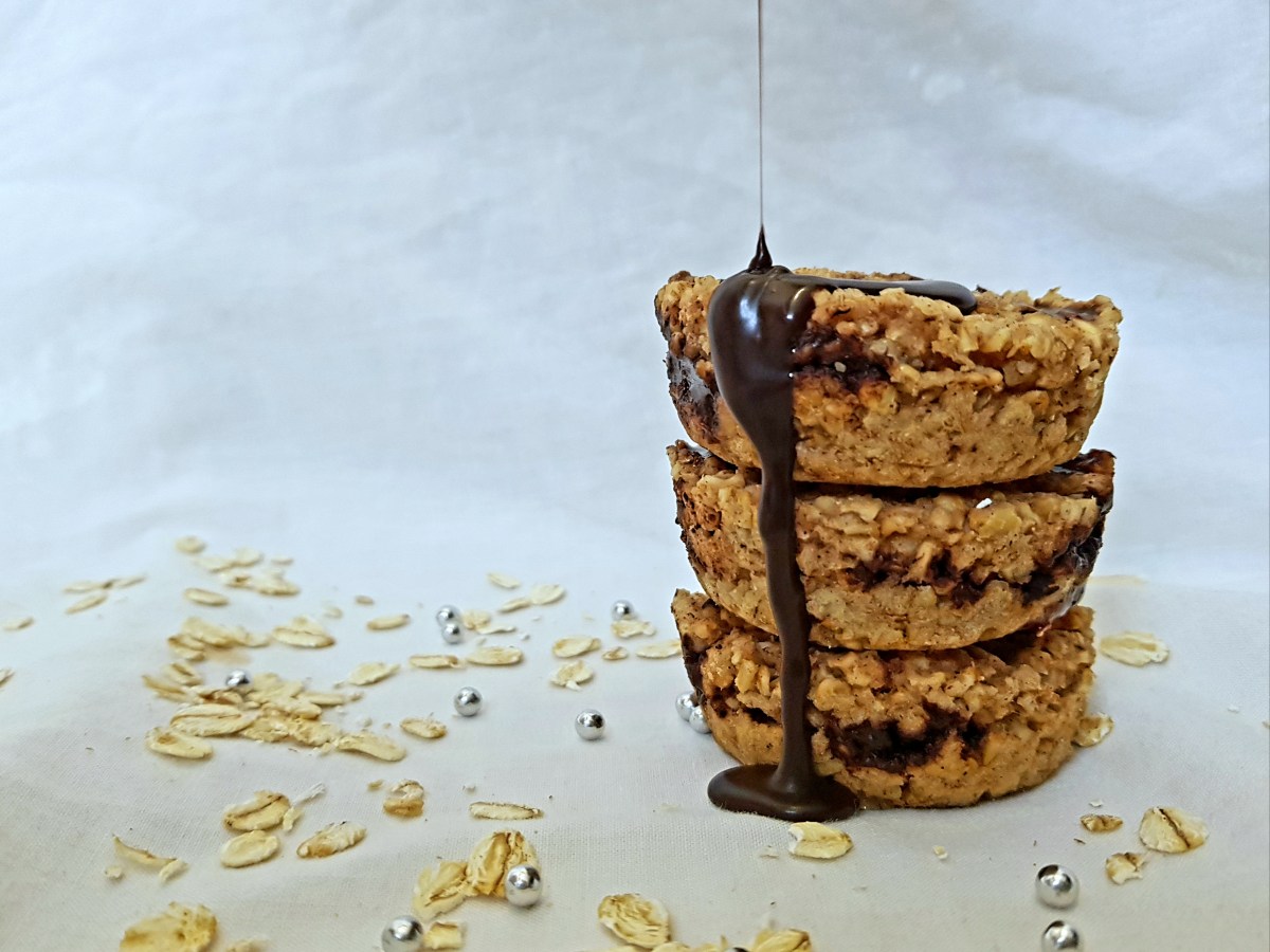 Pear and Chocolate Oat&nbsp;Cups