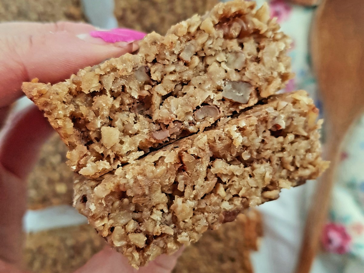 Caramel and Pecan Banana&nbsp;Flapjack